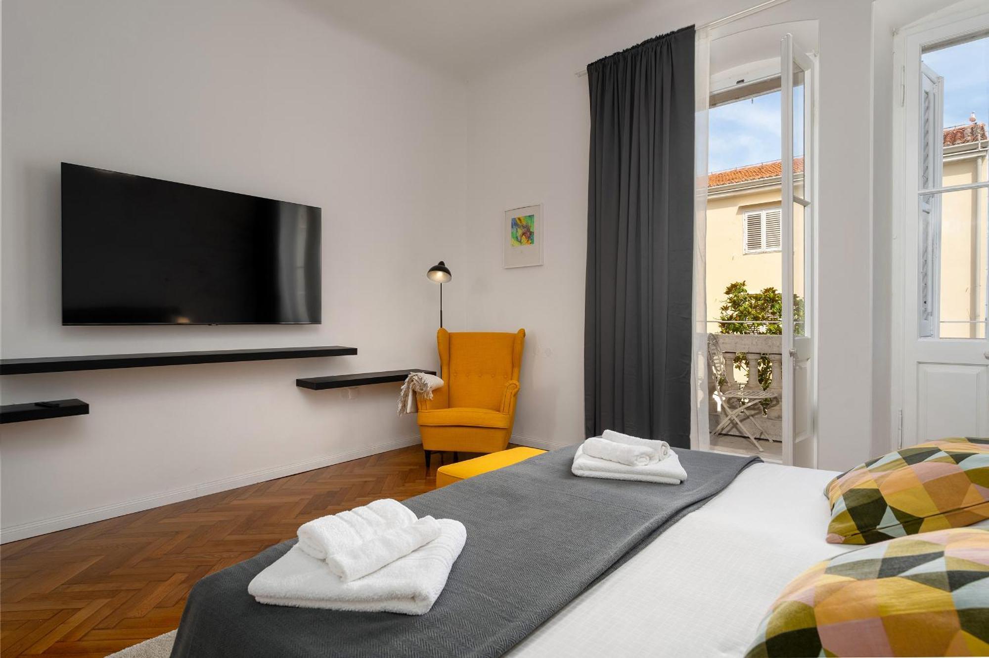Romeo And Juliet Apartment With Balcony And Sea View Poreč Exteriör bild